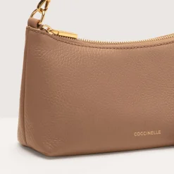 Coccinelle Aura
