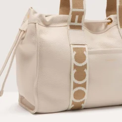 Coccinelle 2day Signature Medium