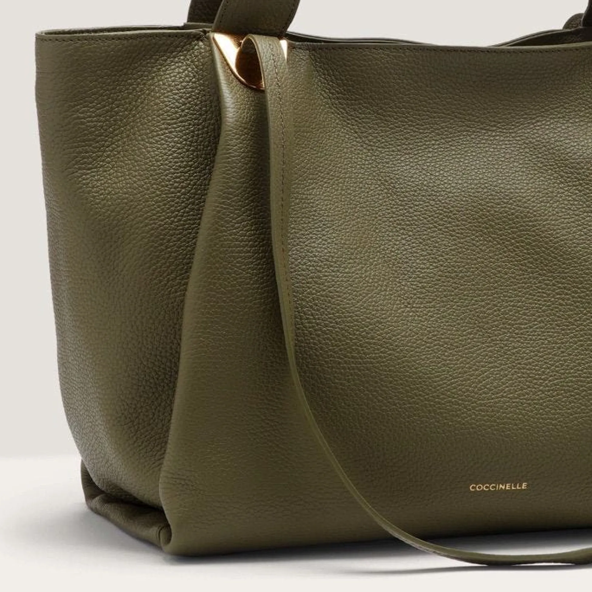 Coccinelle Oliver Medium